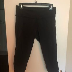 Black lululemon crops